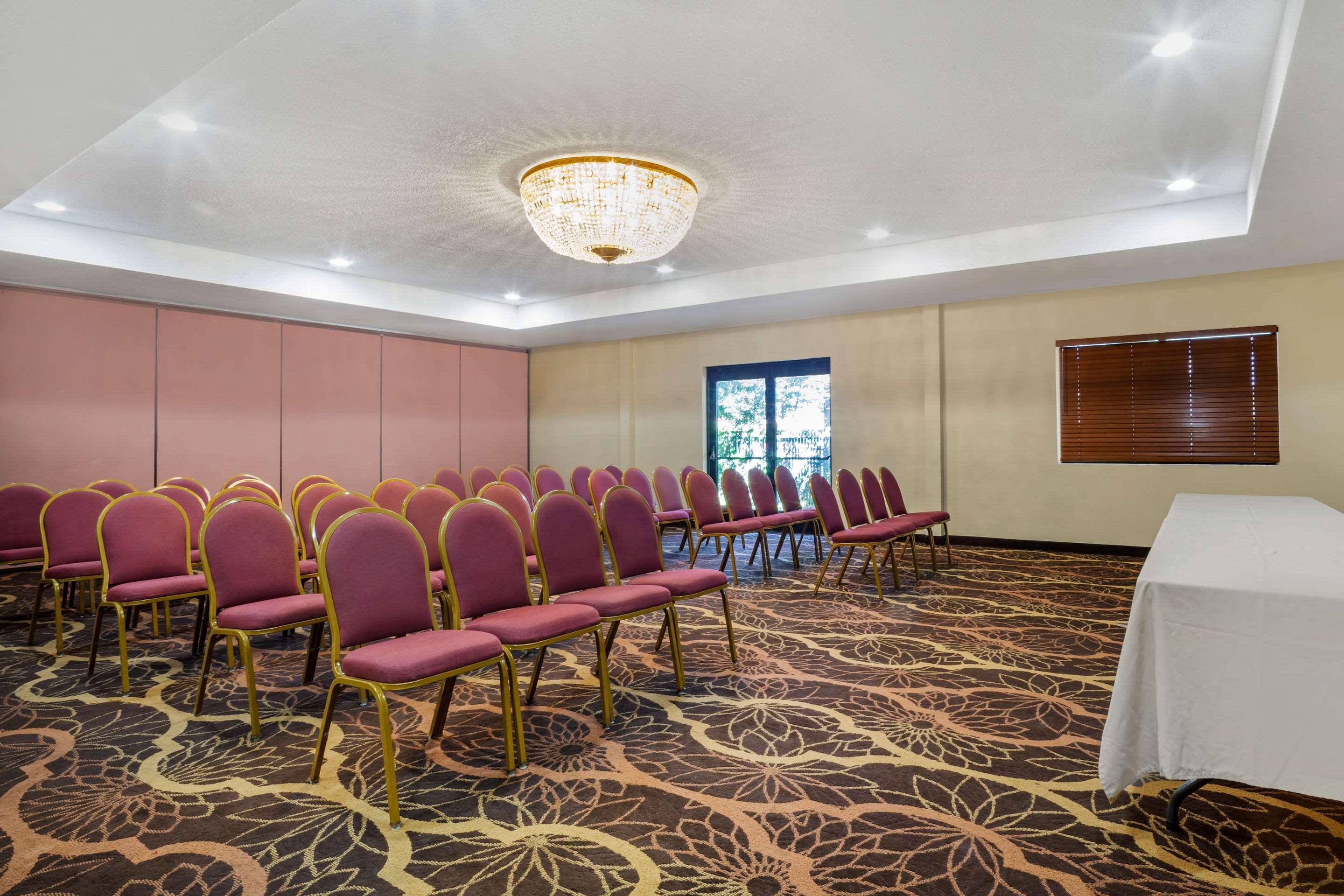 Wyndham Garden Newark Fremont Silicon Valley Dış mekan fotoğraf